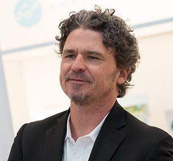 Dave Eggers.